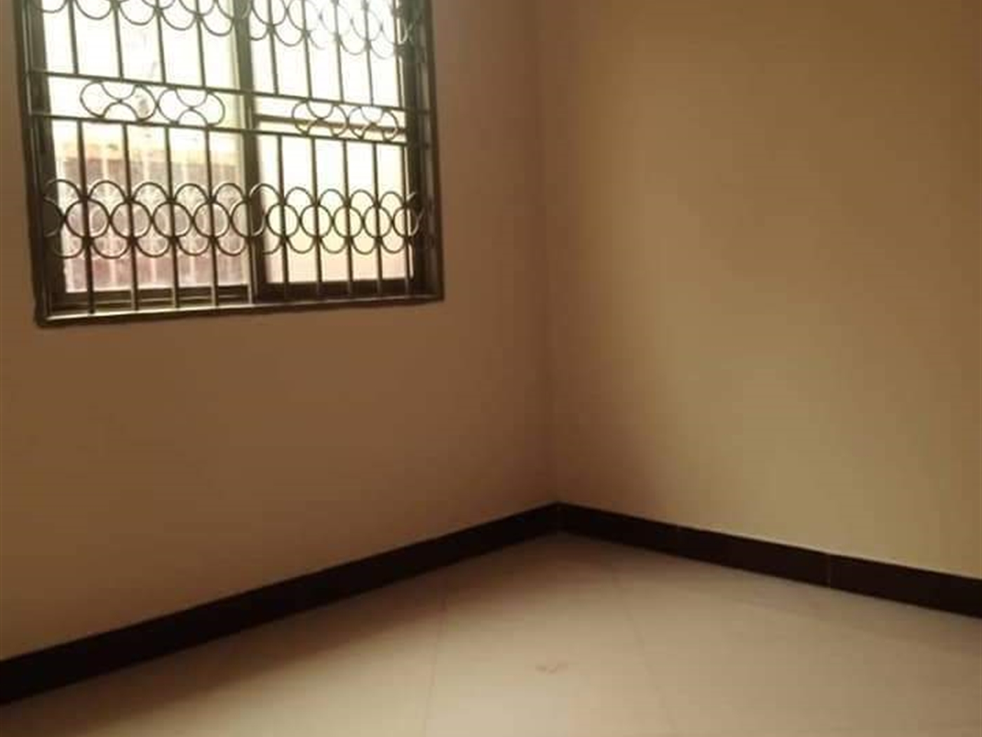 Semi Detached for rent in Kulambilo Kampala