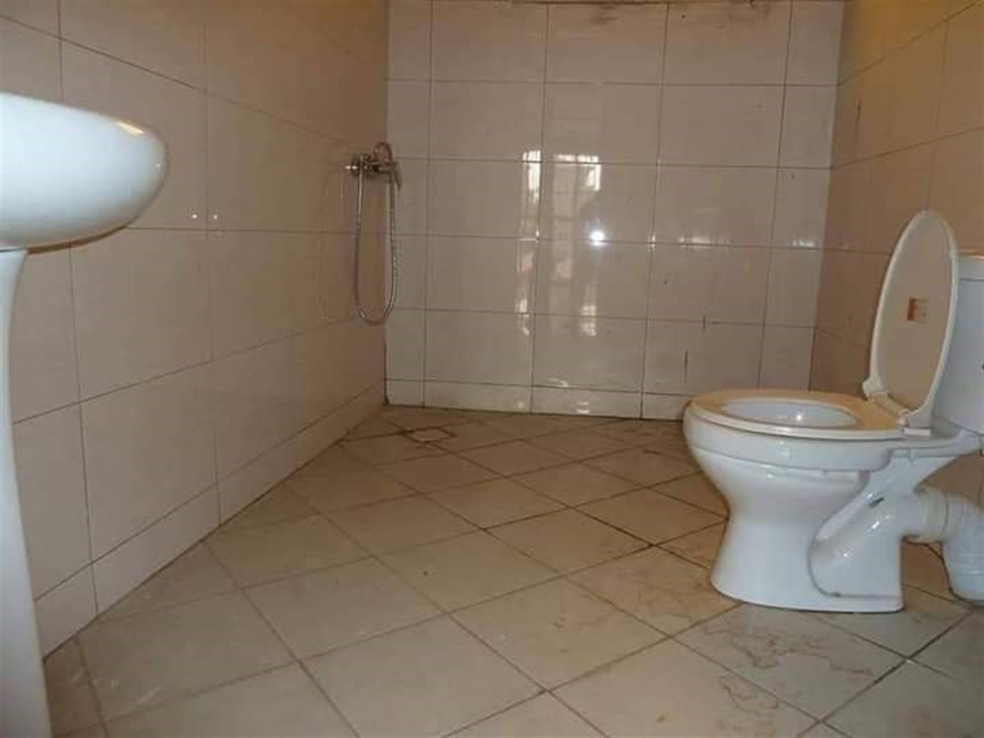 Apartment for rent in Kiwaatule Kampala