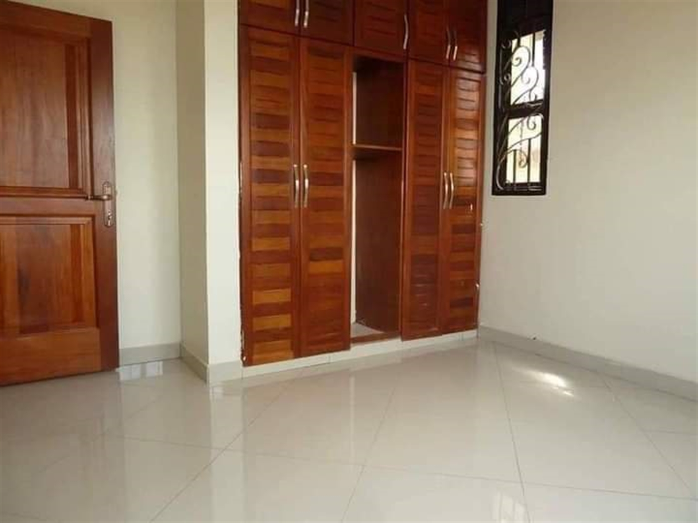 Apartment for rent in Kiwaatule Kampala