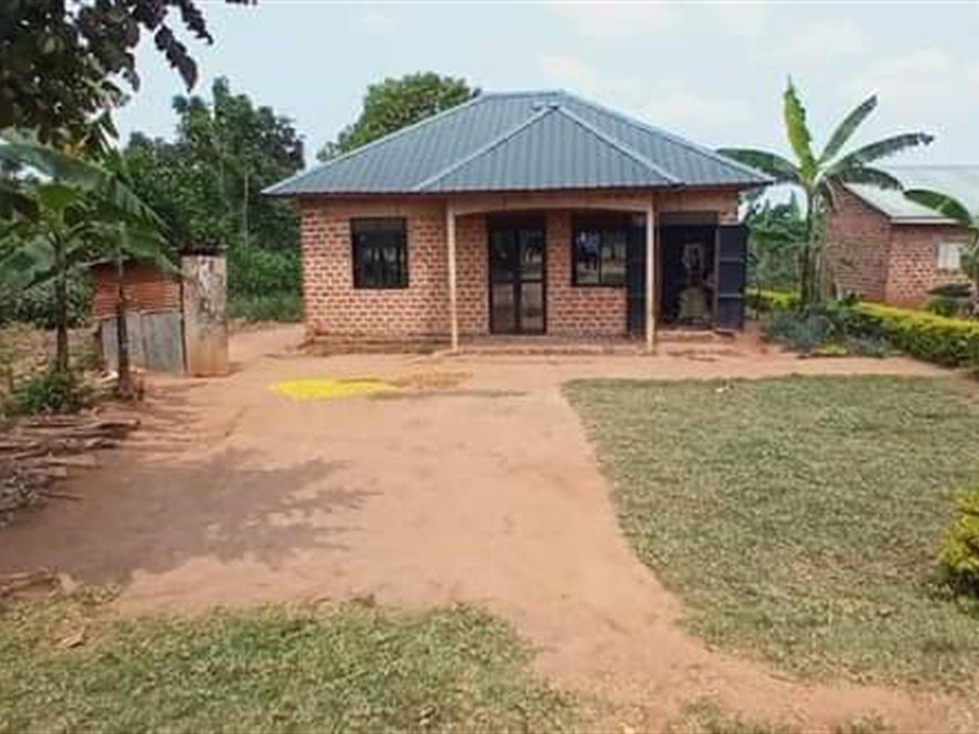 Bungalow for sale in Busiika Wakiso