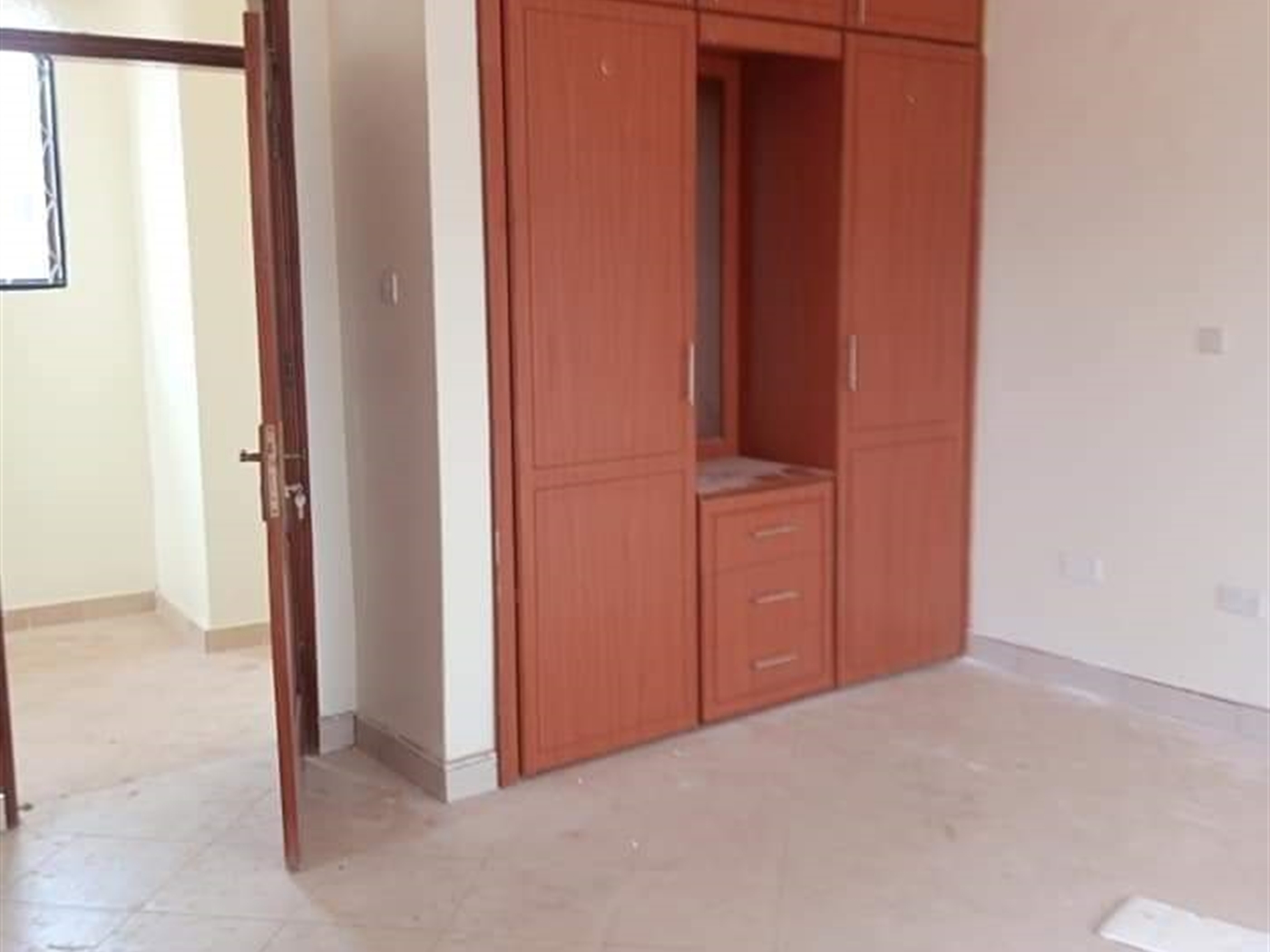 Storeyed house for rent in Kulambilo Kampala