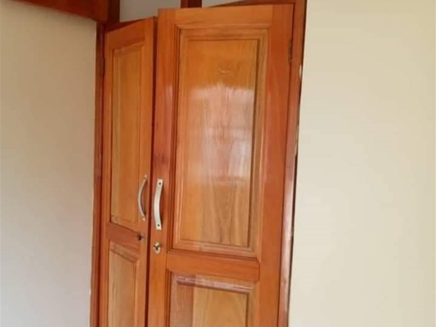 Apartment for rent in Kiwaatule Kampala