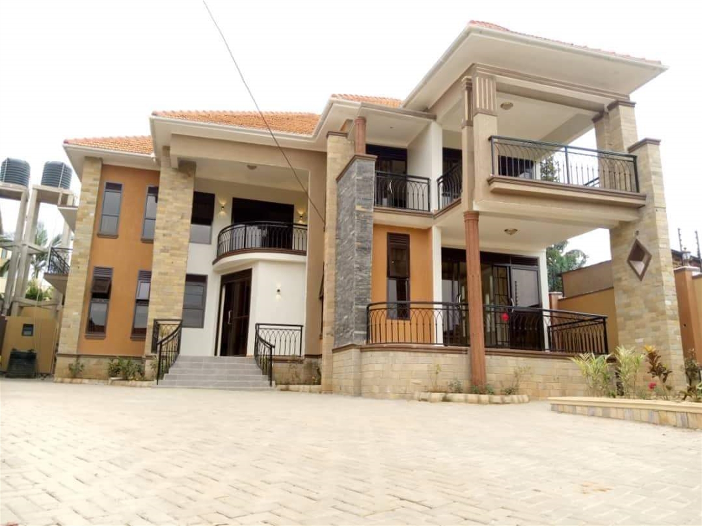 Mansion for sale in Kiwaatule Kampala