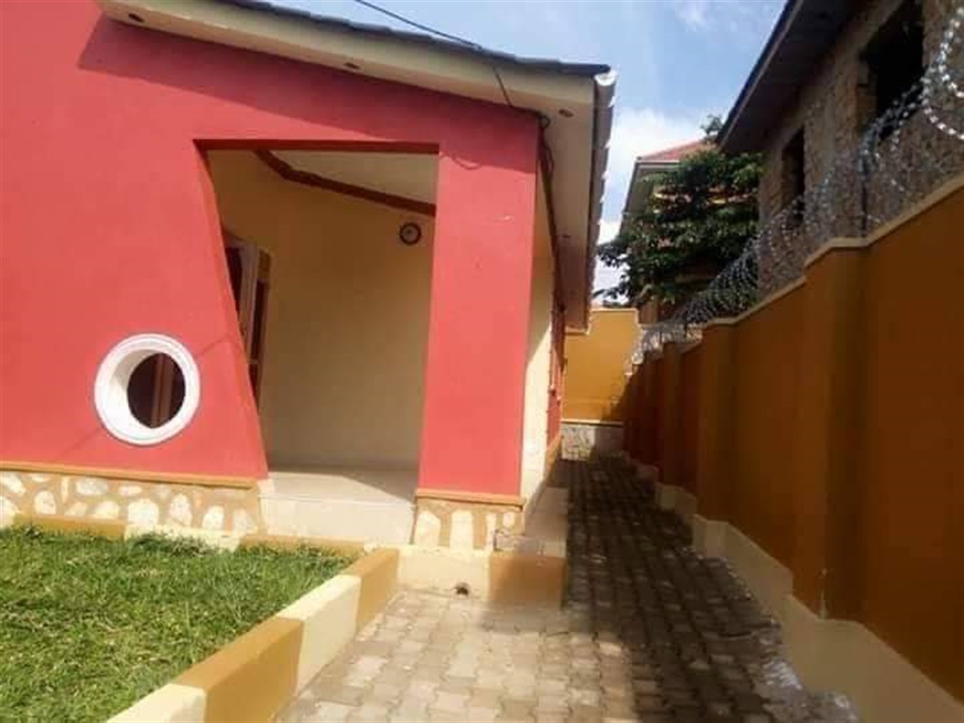 Bungalow for rent in Seeta Mukono