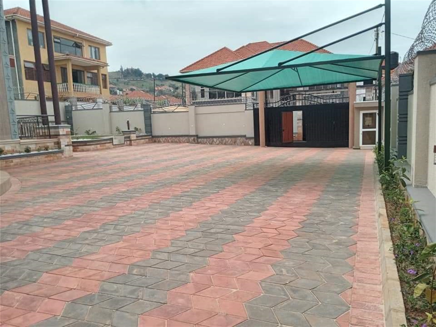 Mansion for sale in Bwebajja Kampala