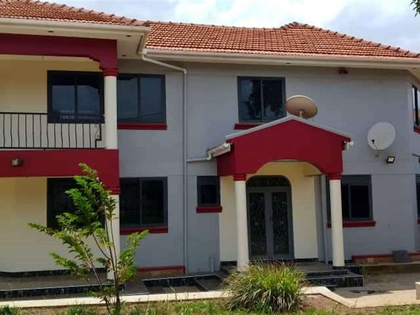 Mansion for sale in Bweyogerere Wakiso