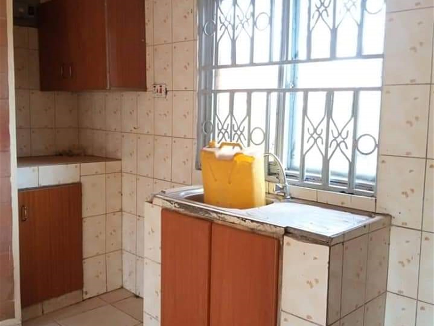Semi Detached for rent in Kulambilo Kampala