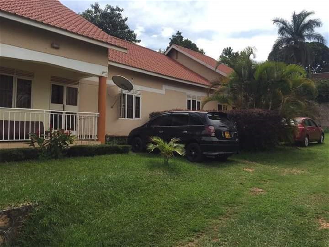 Semi Detached for rent in Mutungo Kampala