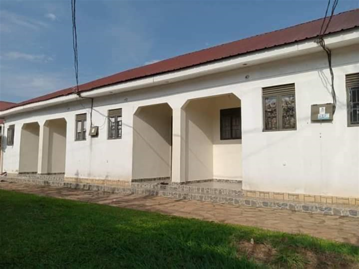 Semi Detached for rent in Luzira Kampala