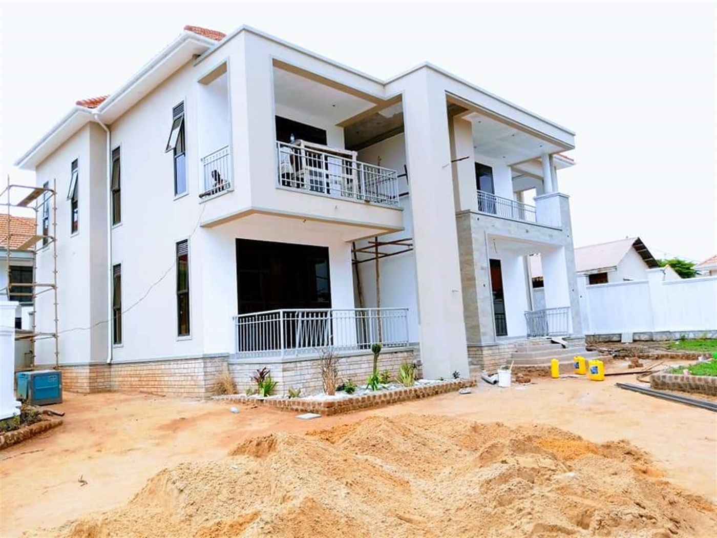 Storeyed house for sale in Kyaliwajjala Wakiso