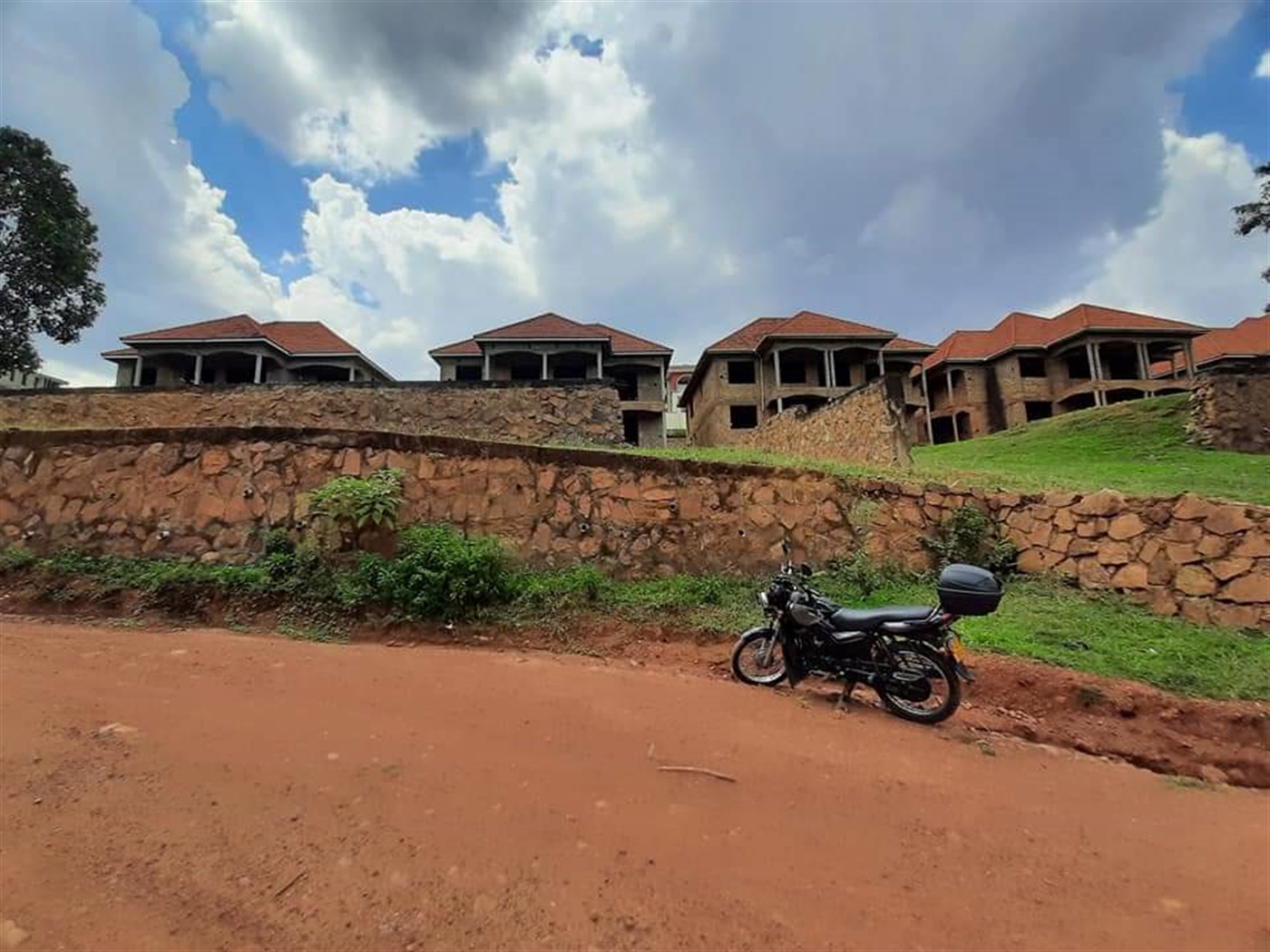 Shell House for sale in Seguku Kampala