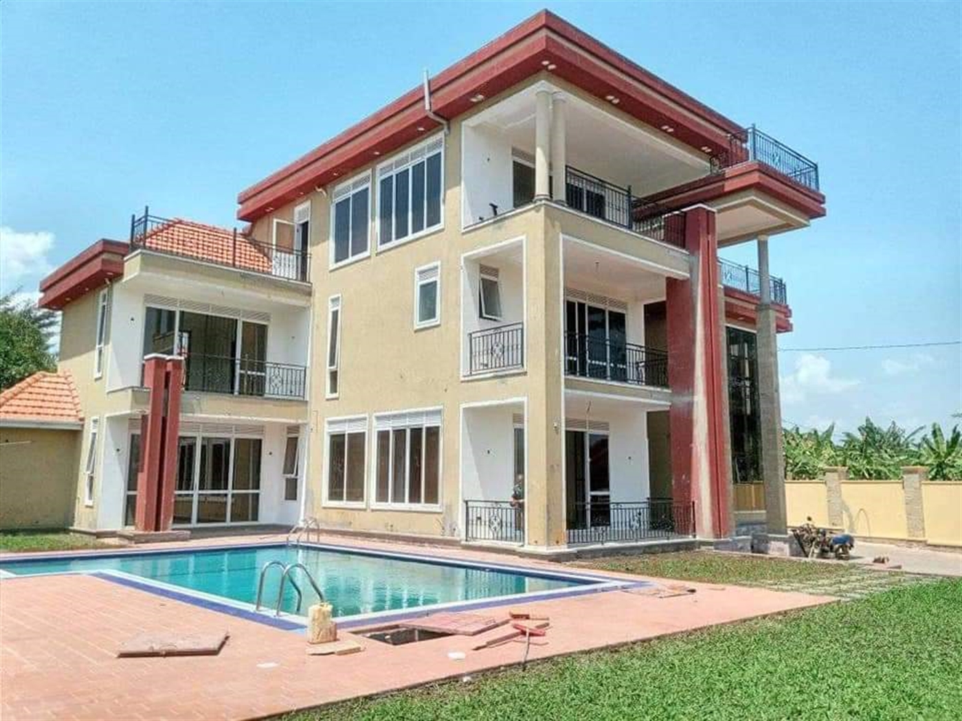 Mansion for sale in Munyonyo Kampala