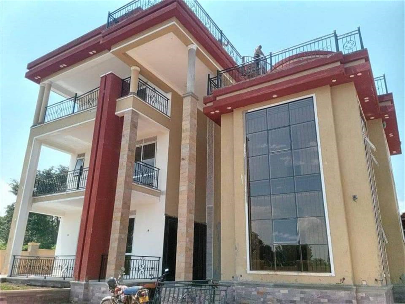 Mansion for sale in Munyonyo Kampala