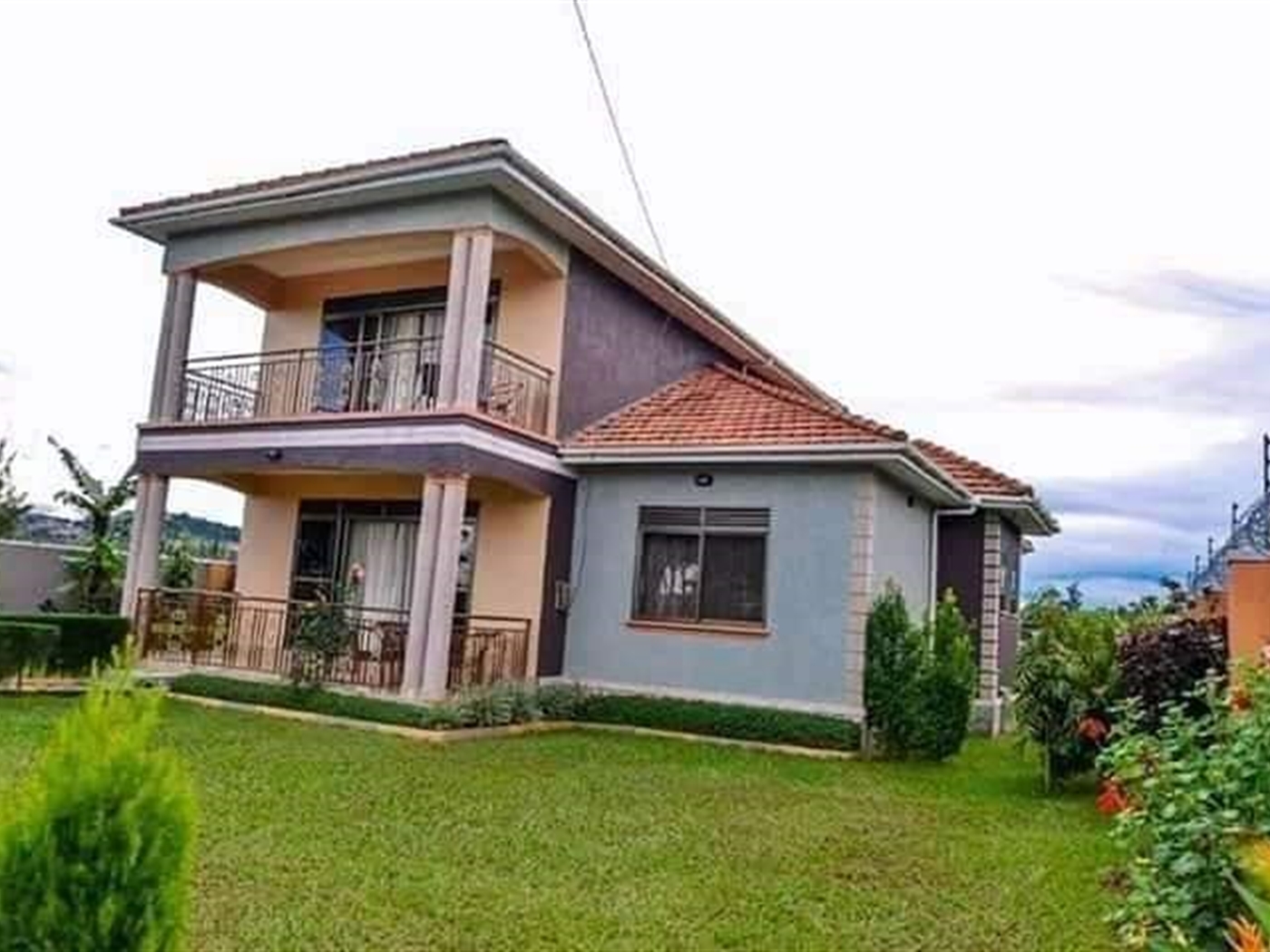 Storeyed house for rent in Muyenga Kampala