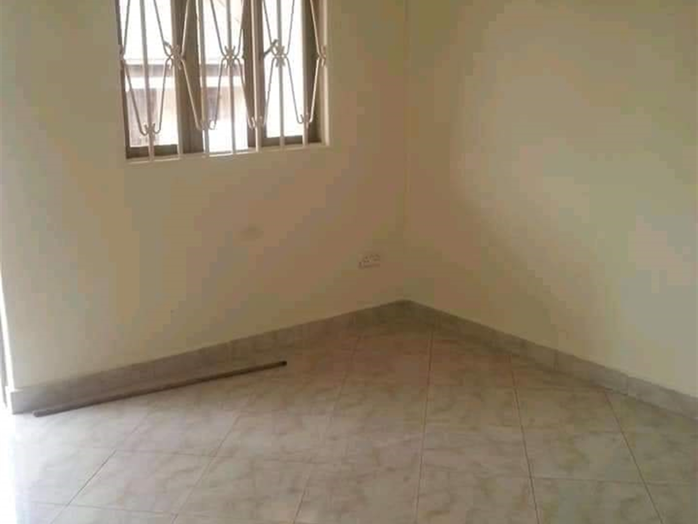 Semi Detached for rent in Kulambilo Kampala