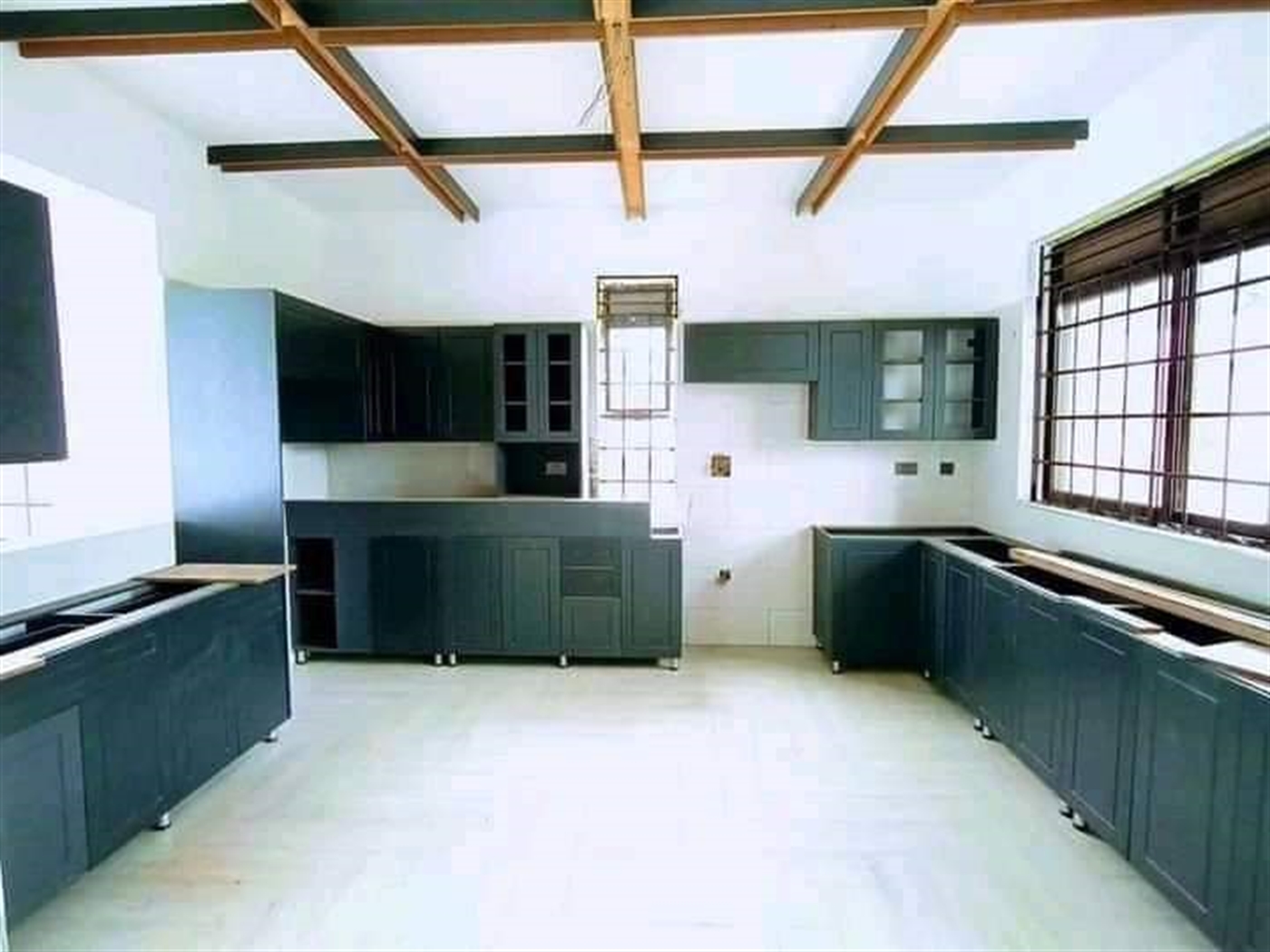 Mansion for sale in Kyaliwajjala Wakiso