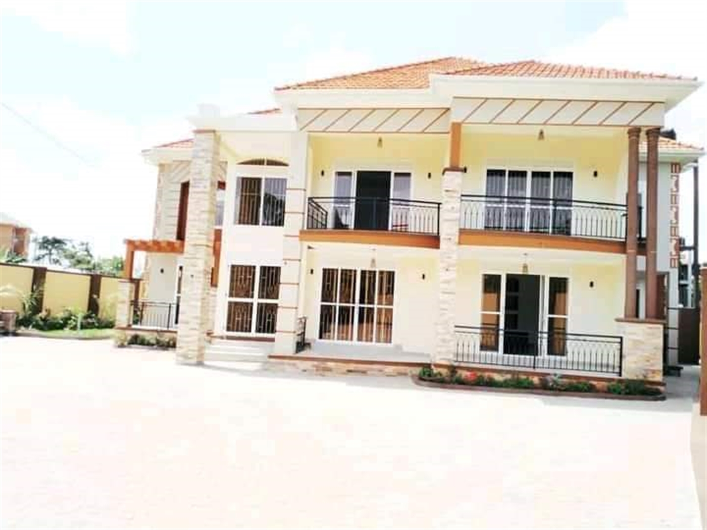 Mansion for sale in Kiwaatule Kampala