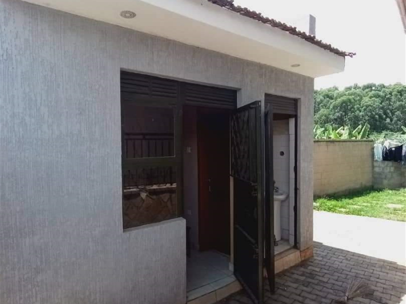 Bungalow for rent in Kira Wakiso