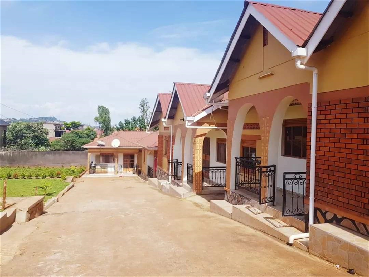 Semi Detached for rent in Kansanga Kampala