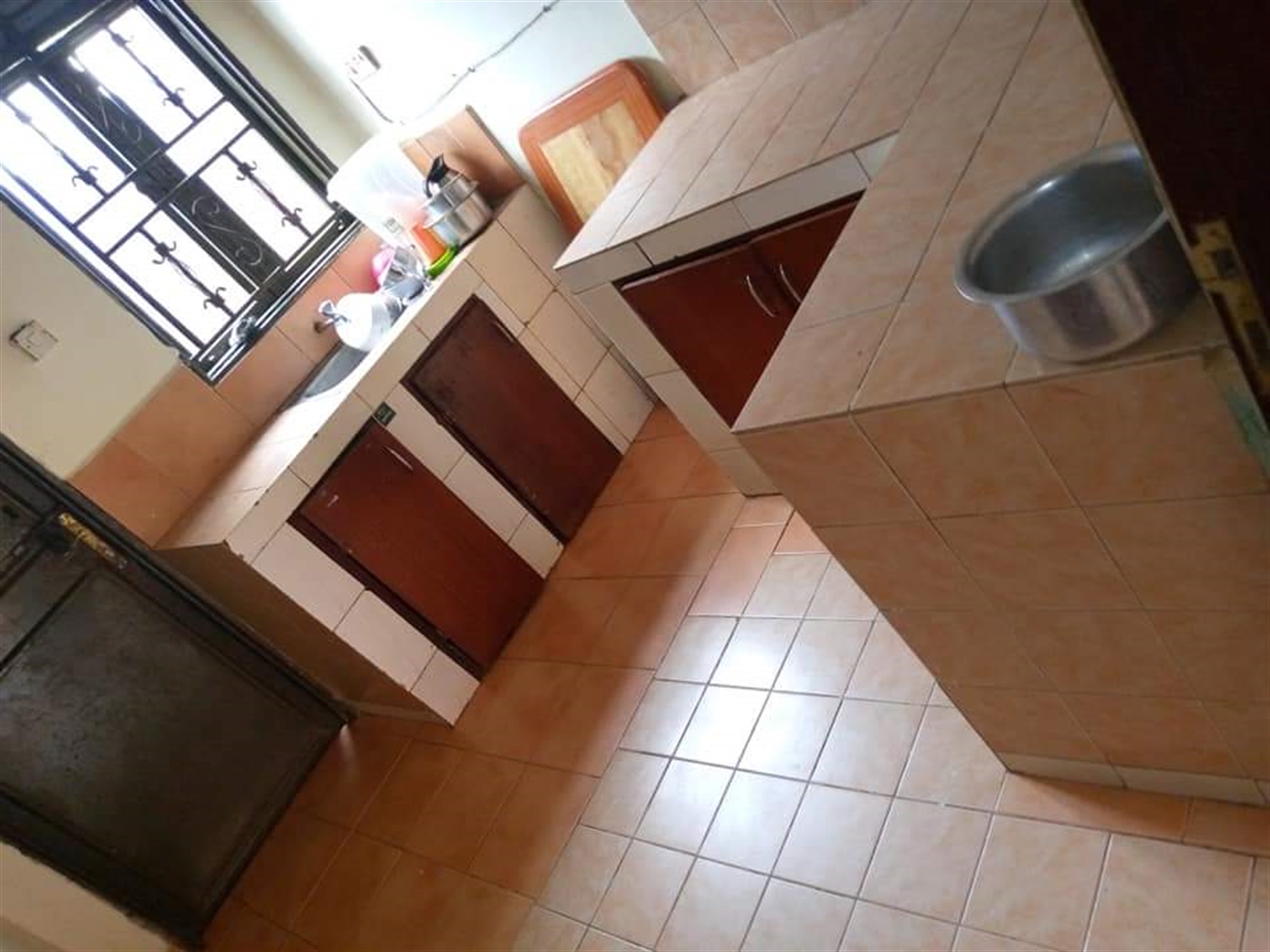 Semi Detached for rent in Kulambilo Kampala