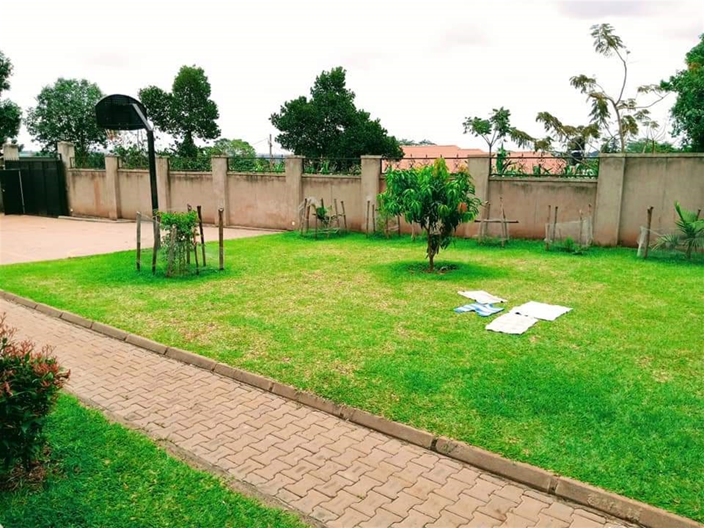 Duplex for sale in Kira Wakiso