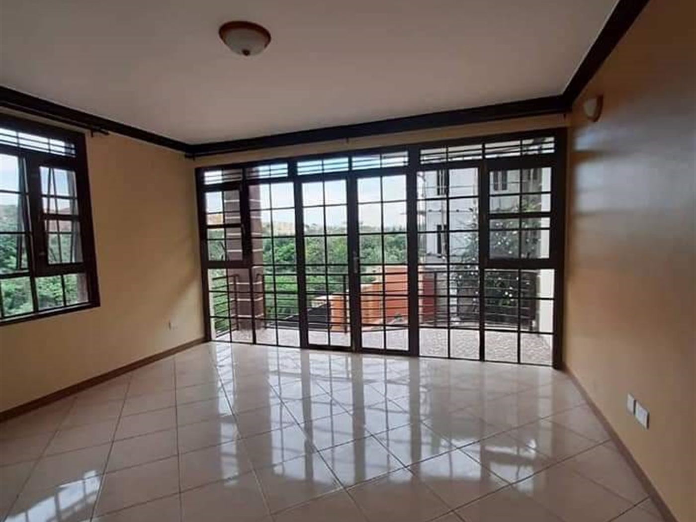 Apartment for rent in Kiwaatule Kampala