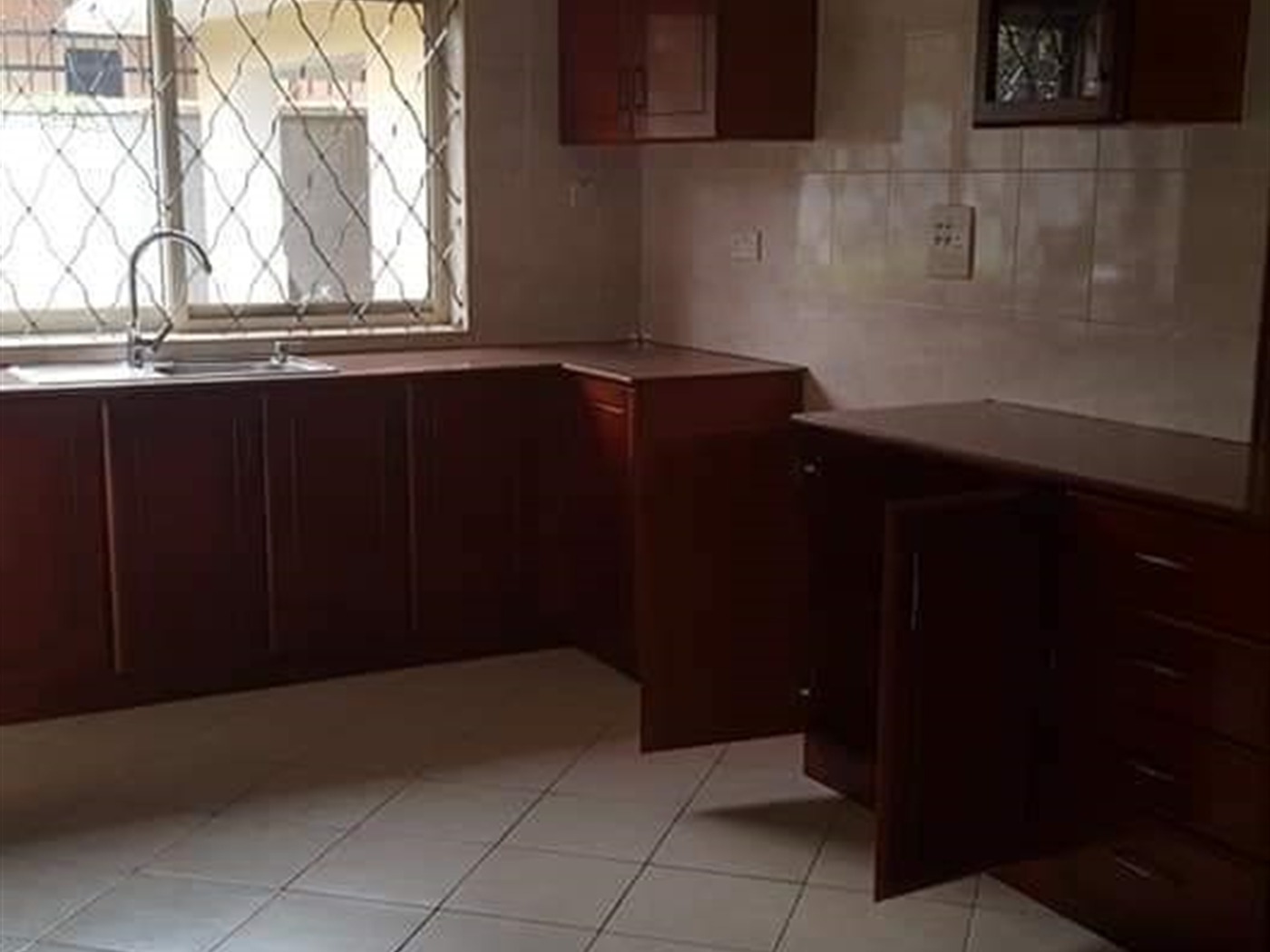 Bungalow for rent in Najjera Wakiso