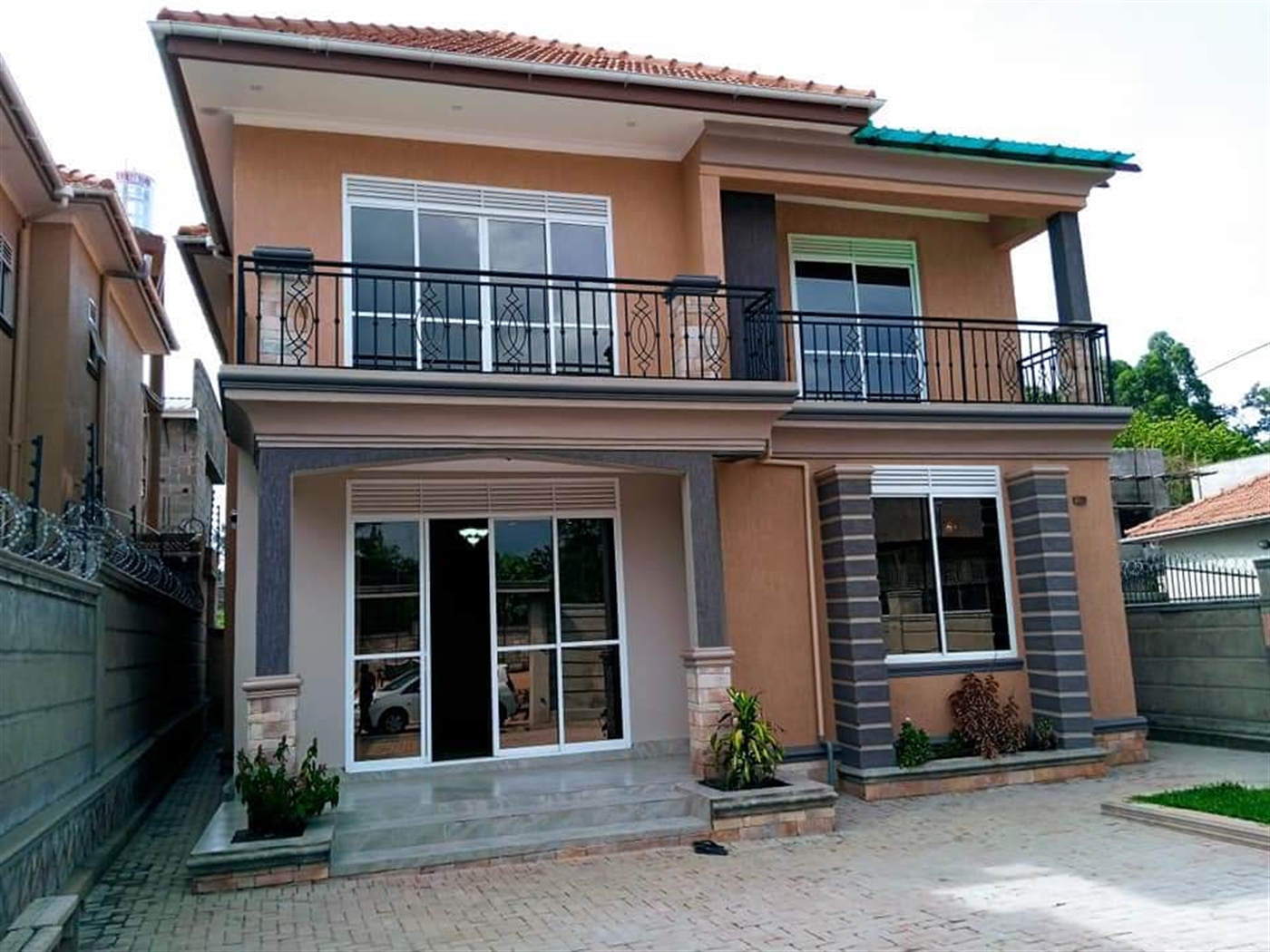 Duplex for sale in Kira Wakiso