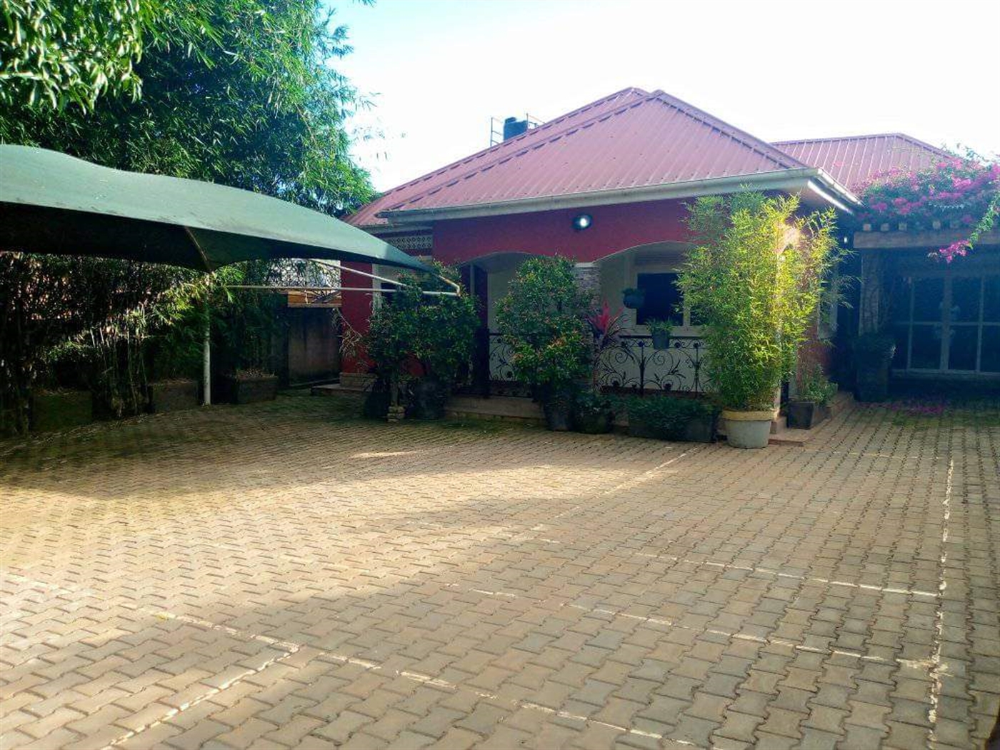 Bungalow for rent in Kyaliwajjala Wakiso