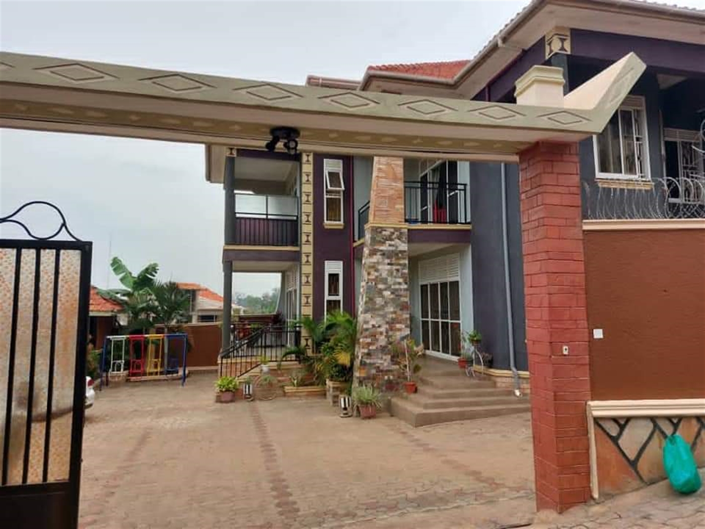 Duplex for sale in Kyanja Kampala