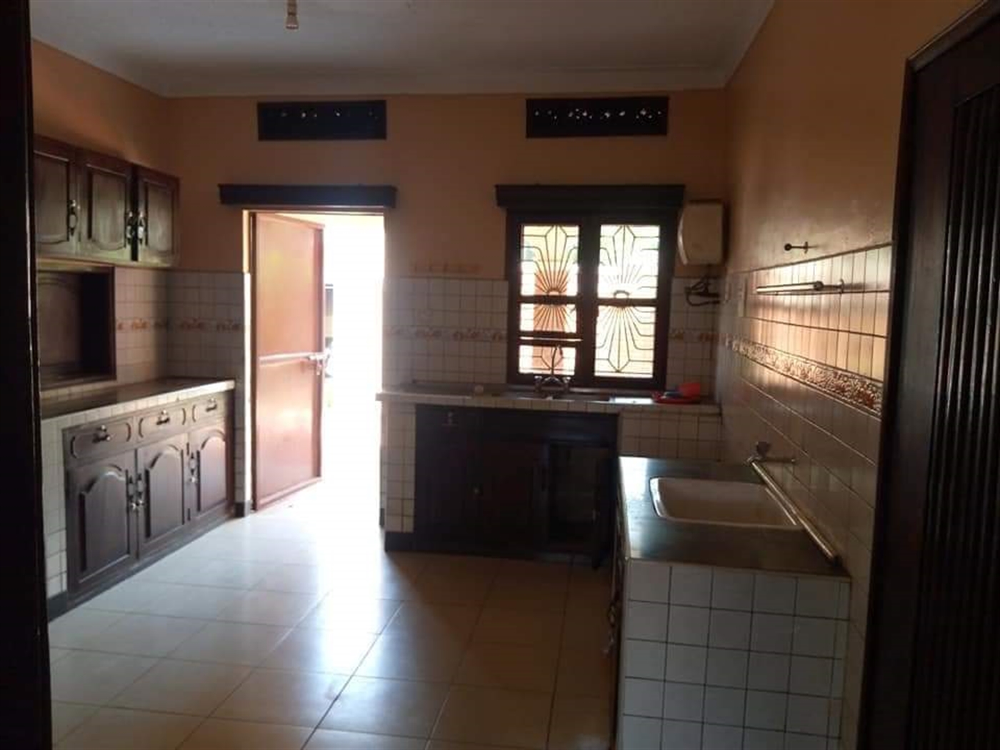 Bungalow for rent in Kisaasi Kampala