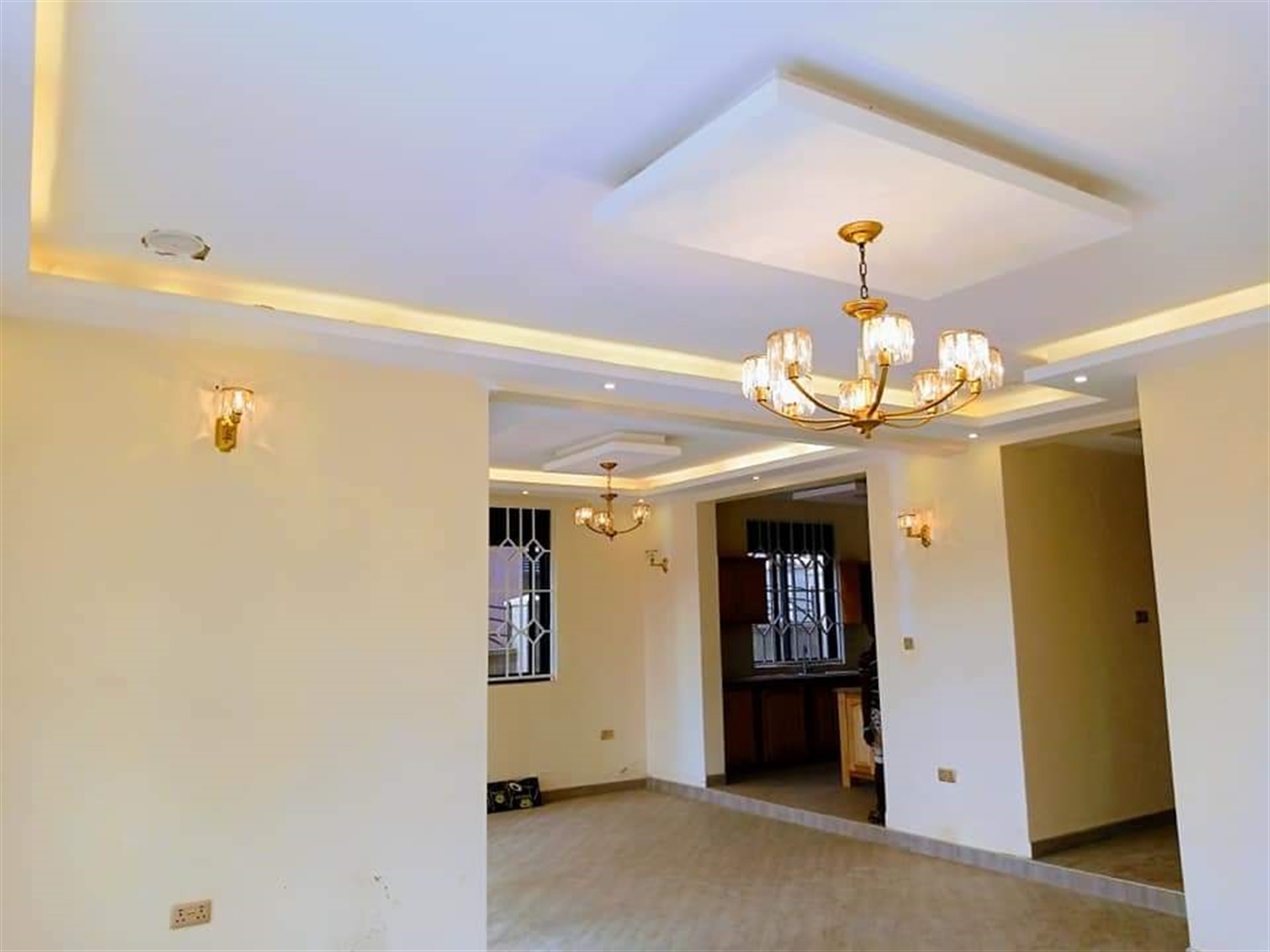 Mansion for sale in Kira Wakiso