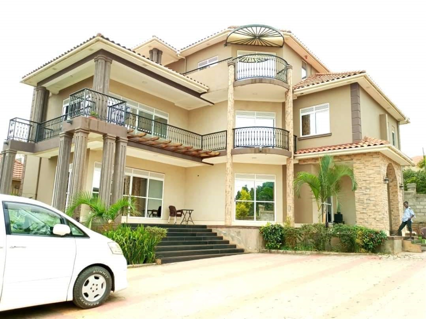 Mansion for sale in Kiwaatule Kampala