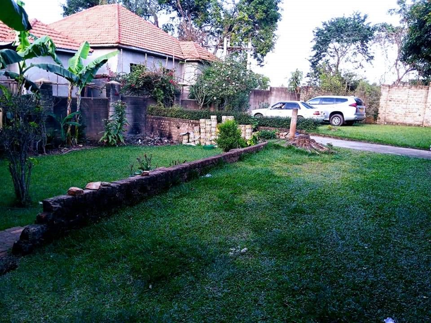 Bungalow for sale in Kiwaatule Kampala