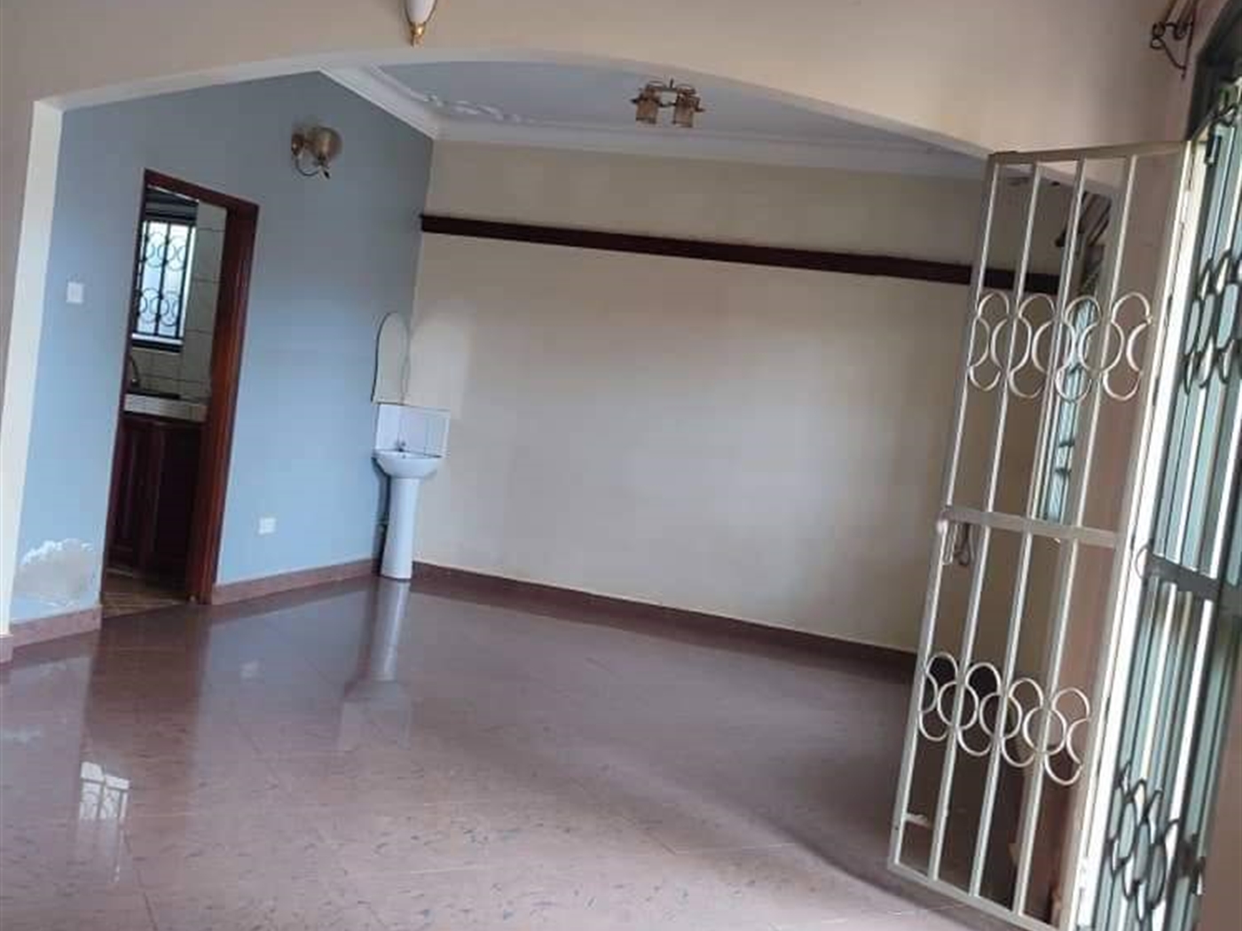 Bungalow for rent in Kyanja Wakiso