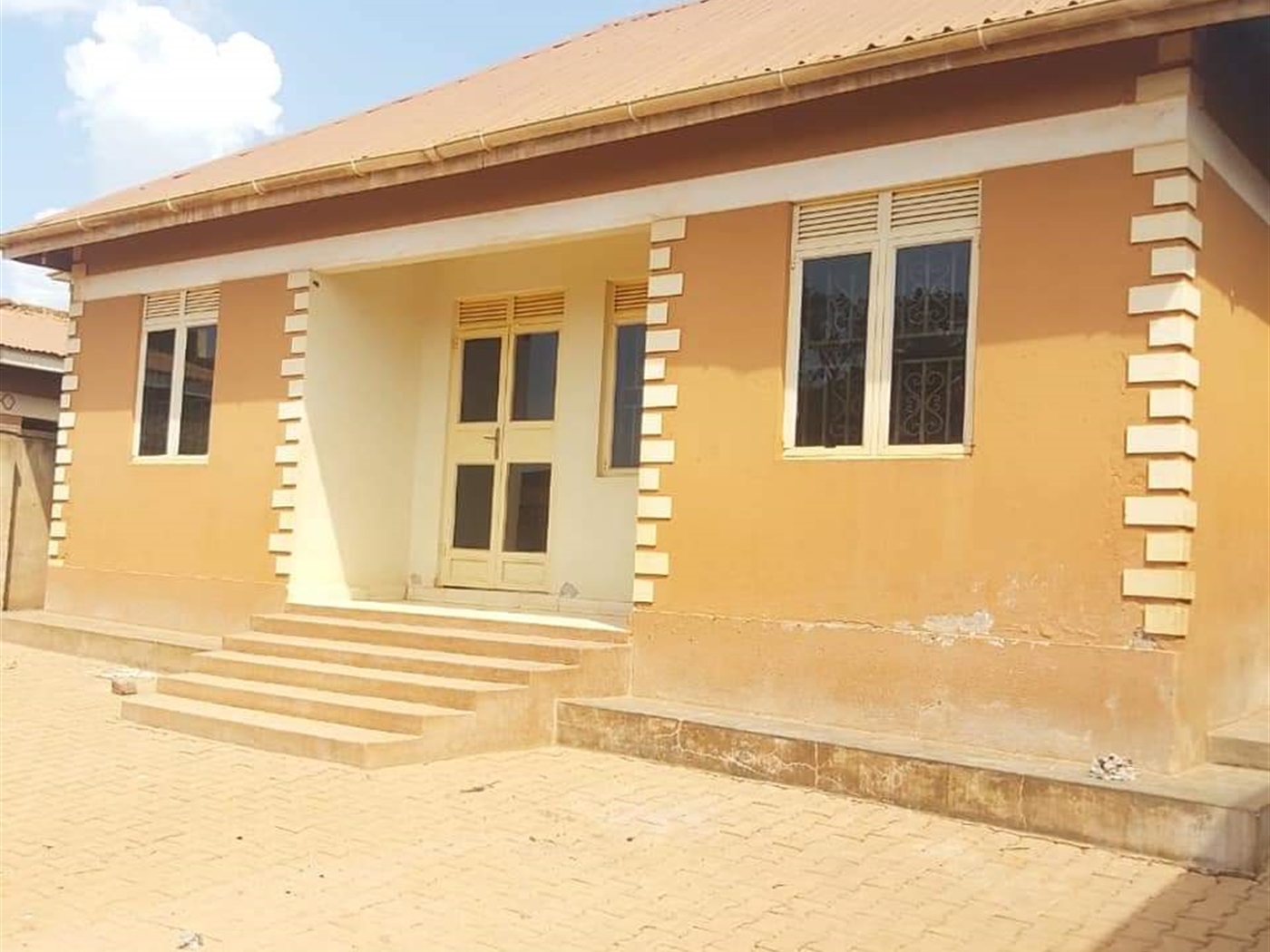 Bungalow for sale in Kitende Wakiso