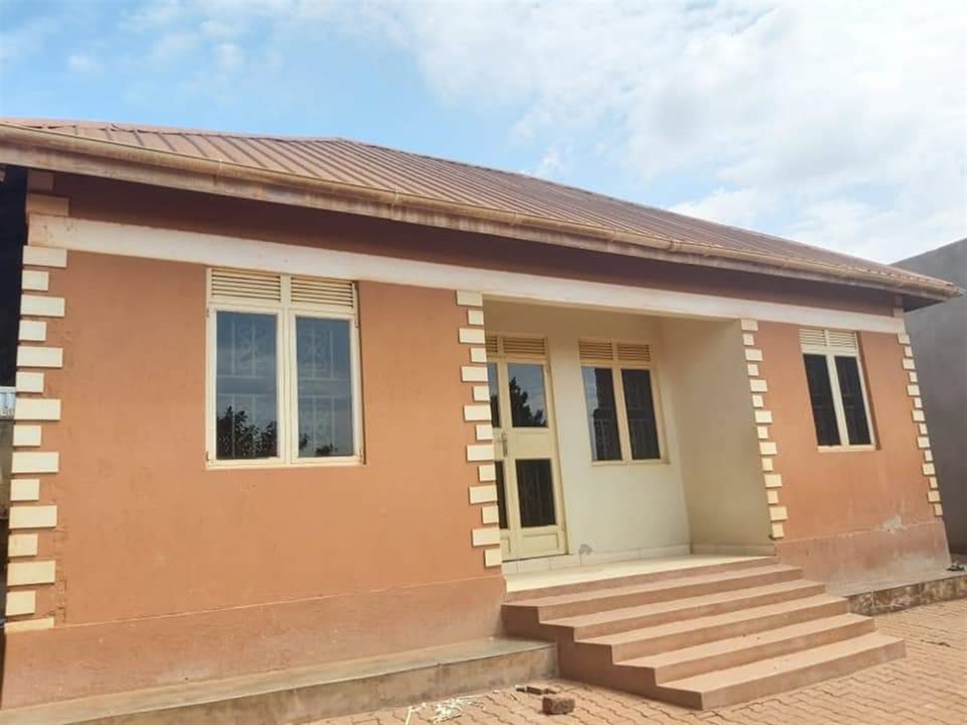 Bungalow for sale in Kitende Wakiso