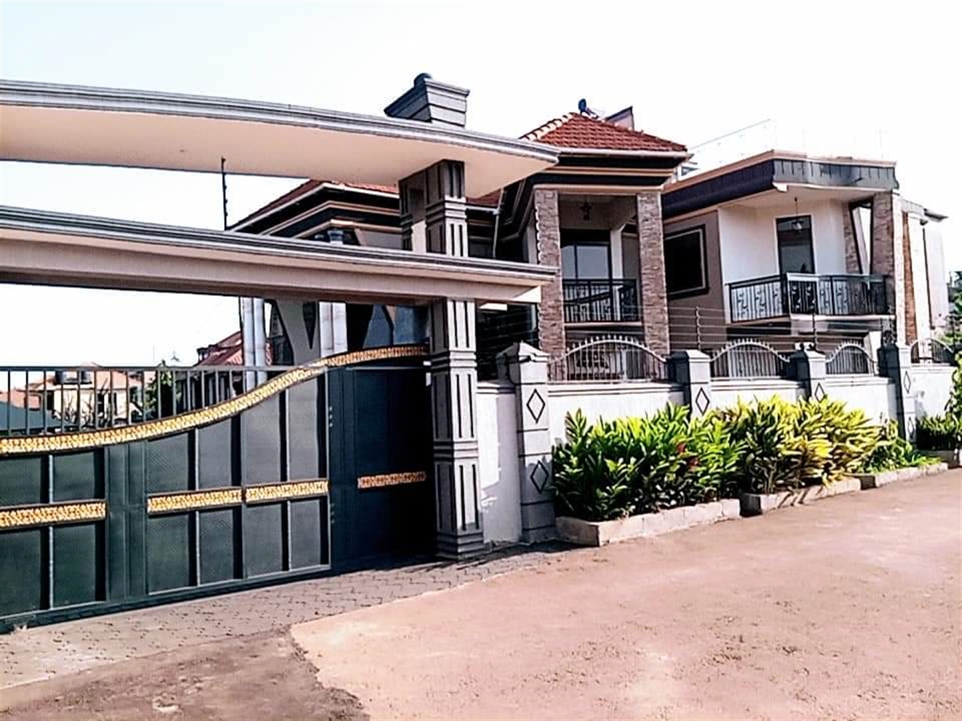 Mansion for sale in Kyanja Kampala