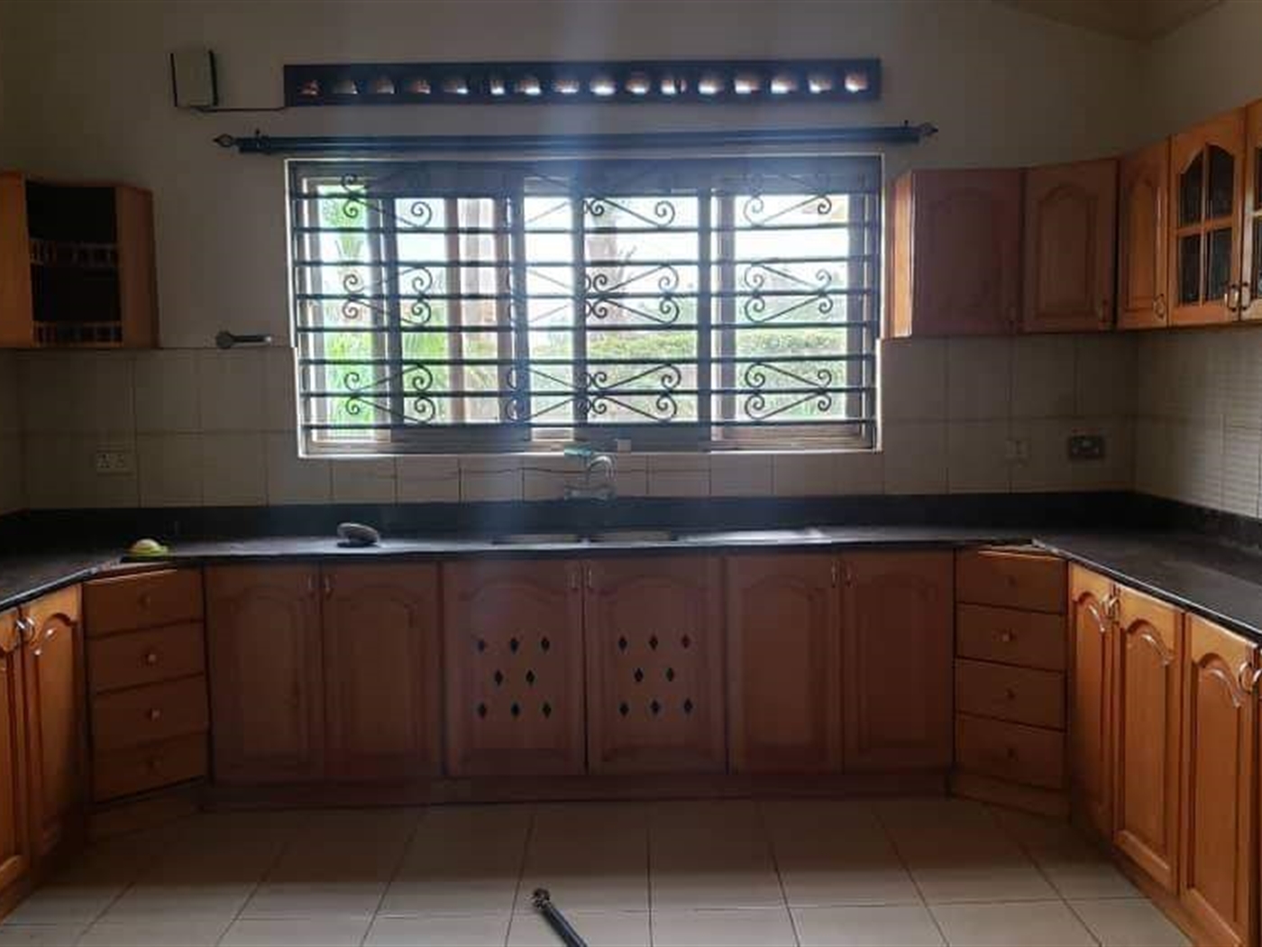 Mansion for sale in Munyonyo Kampala