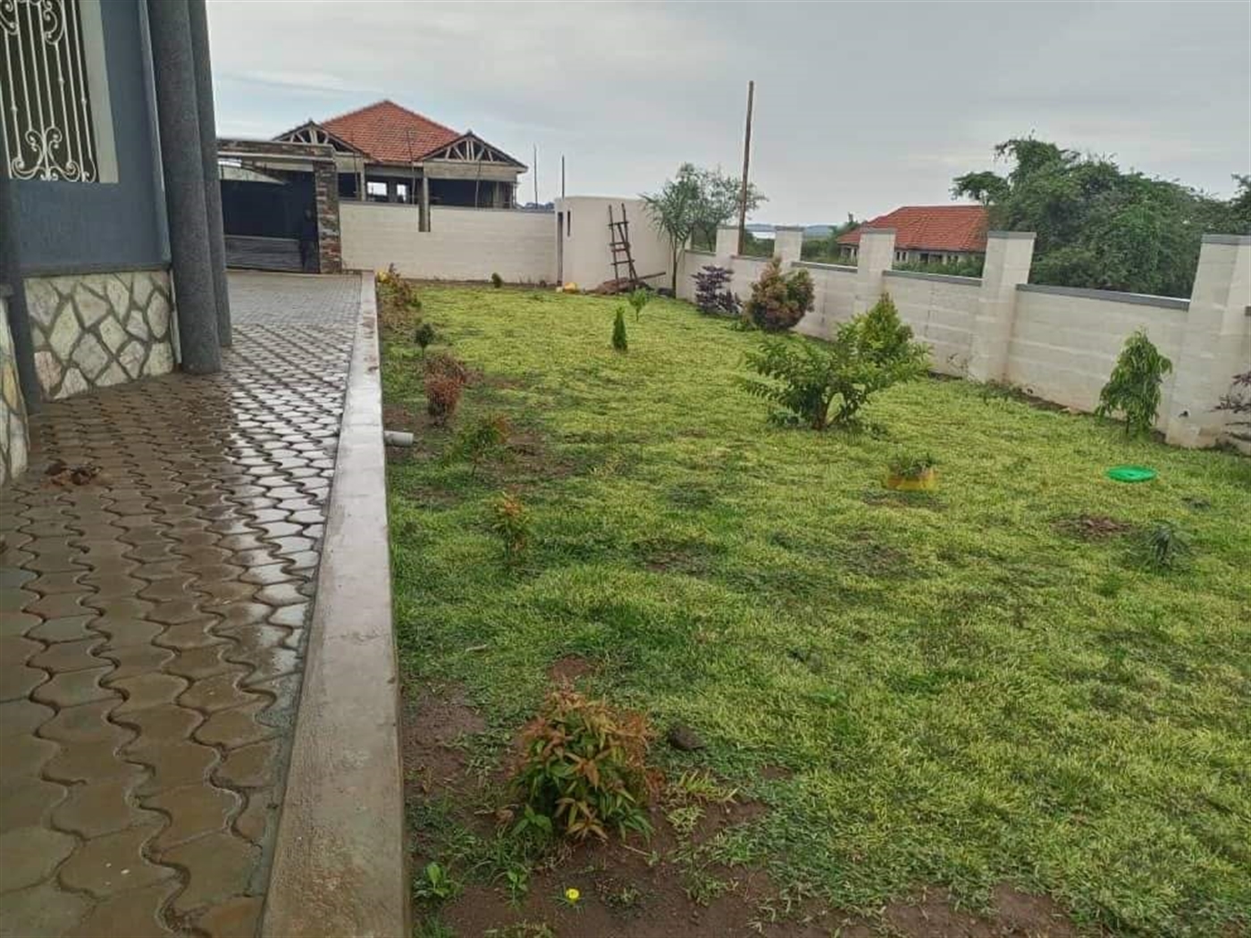 Mansion for sale in Lubowa Wakiso