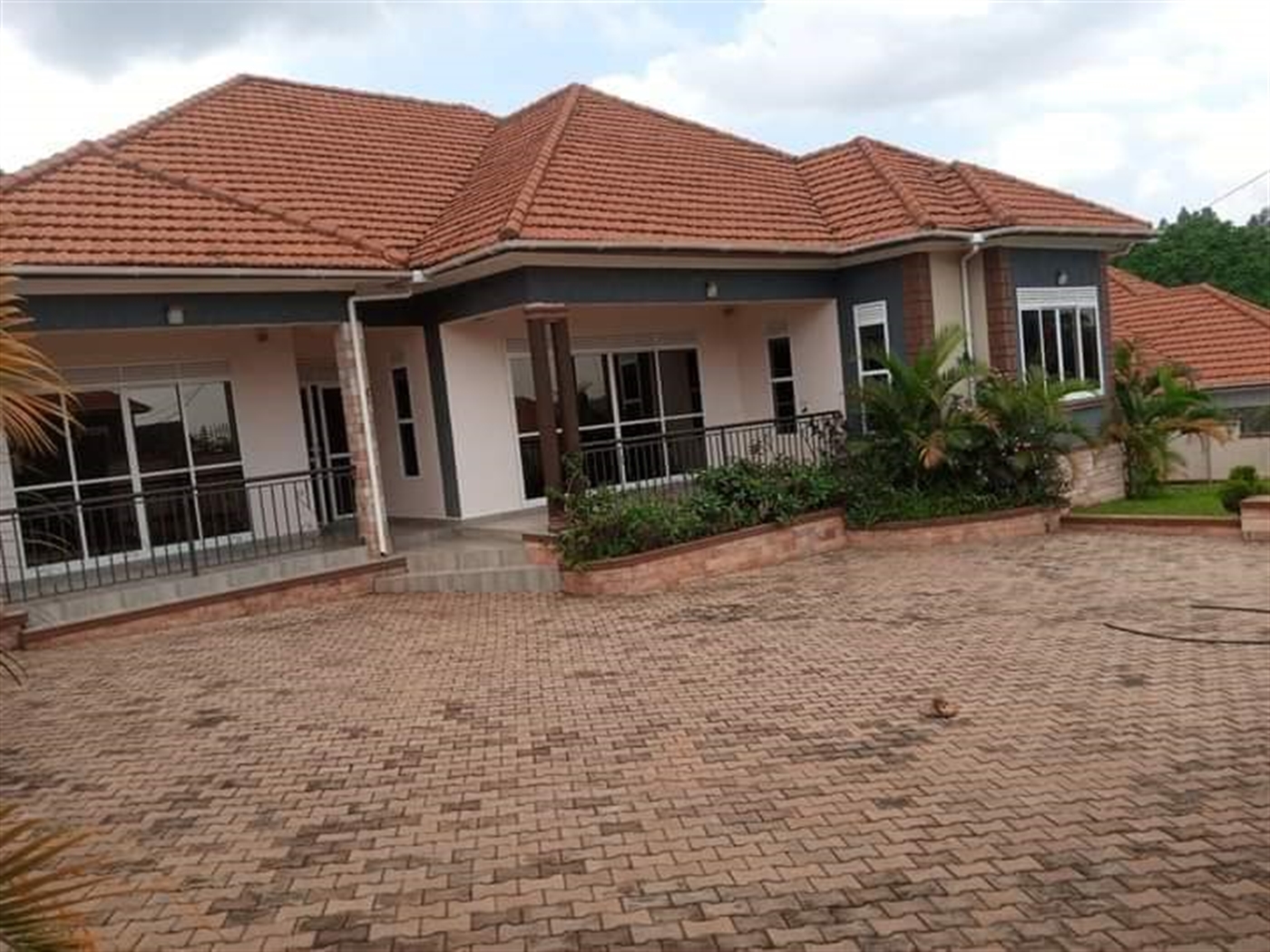 Bungalow for rent in Bwebajja Wakiso