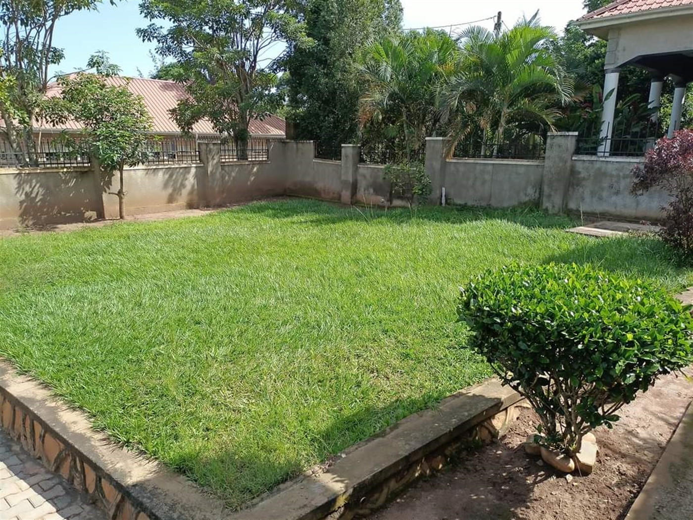 Bungalow for rent in Kira Wakiso