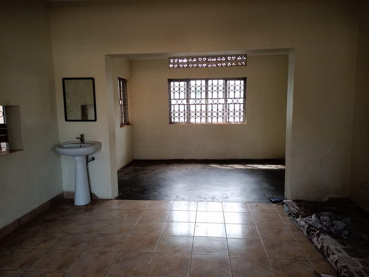 Bungalow for rent in Kira Wakiso