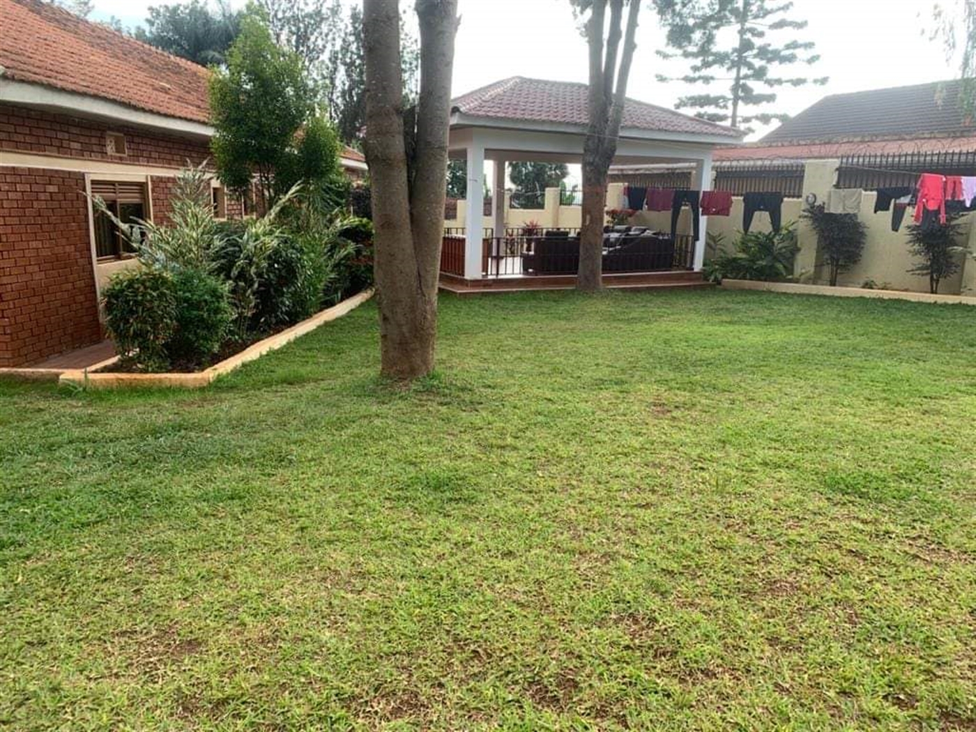 Bungalow for rent in Bukoto Kampala