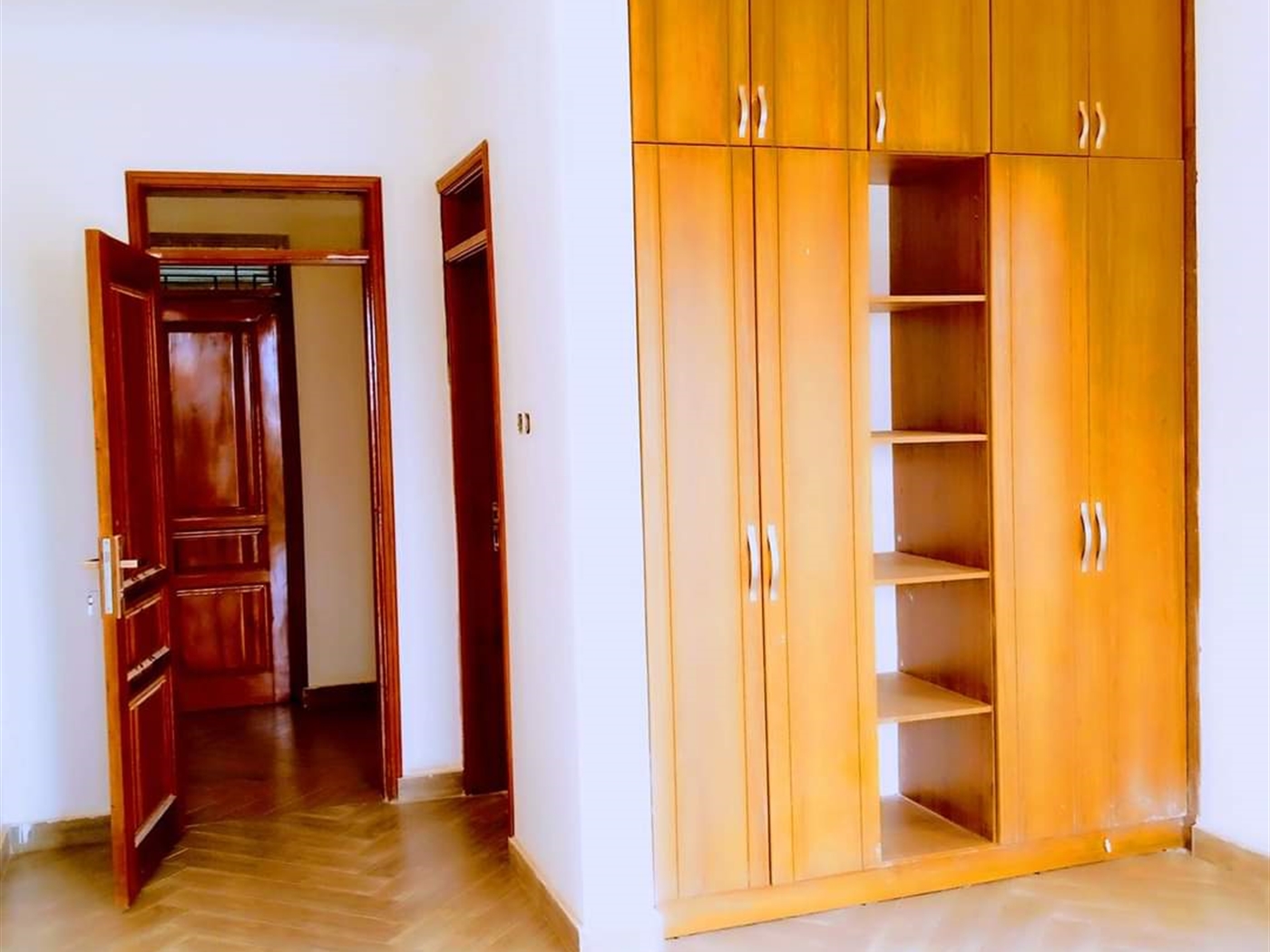 Duplex for sale in Kira Wakiso