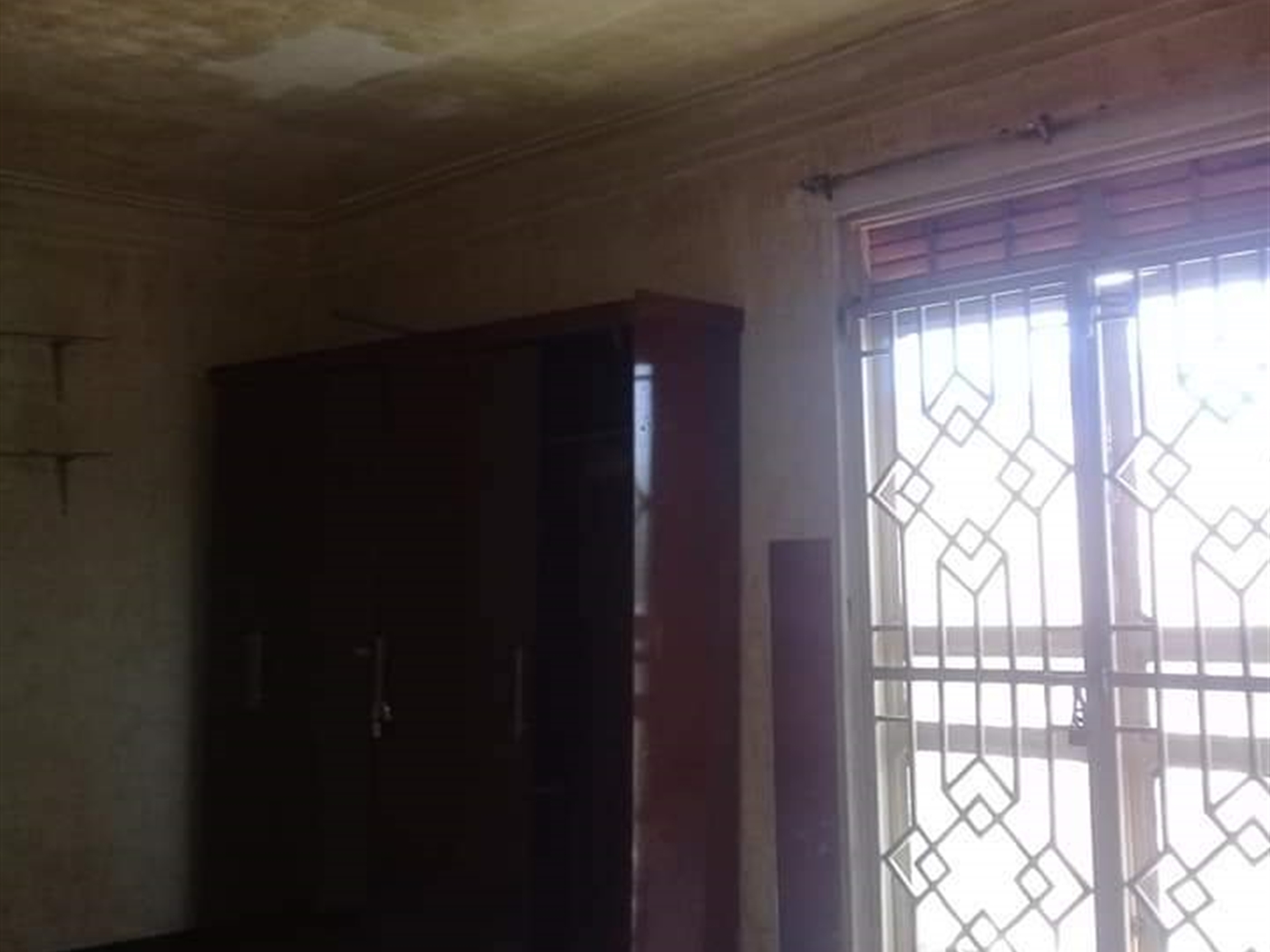 Semi Detached for rent in Kanyanya Kampala
