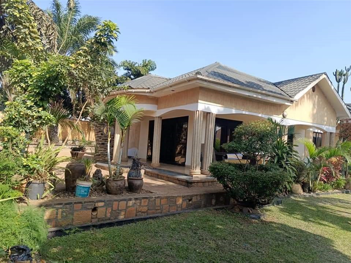 Bungalow for sale in Kyaliwajjala Wakiso