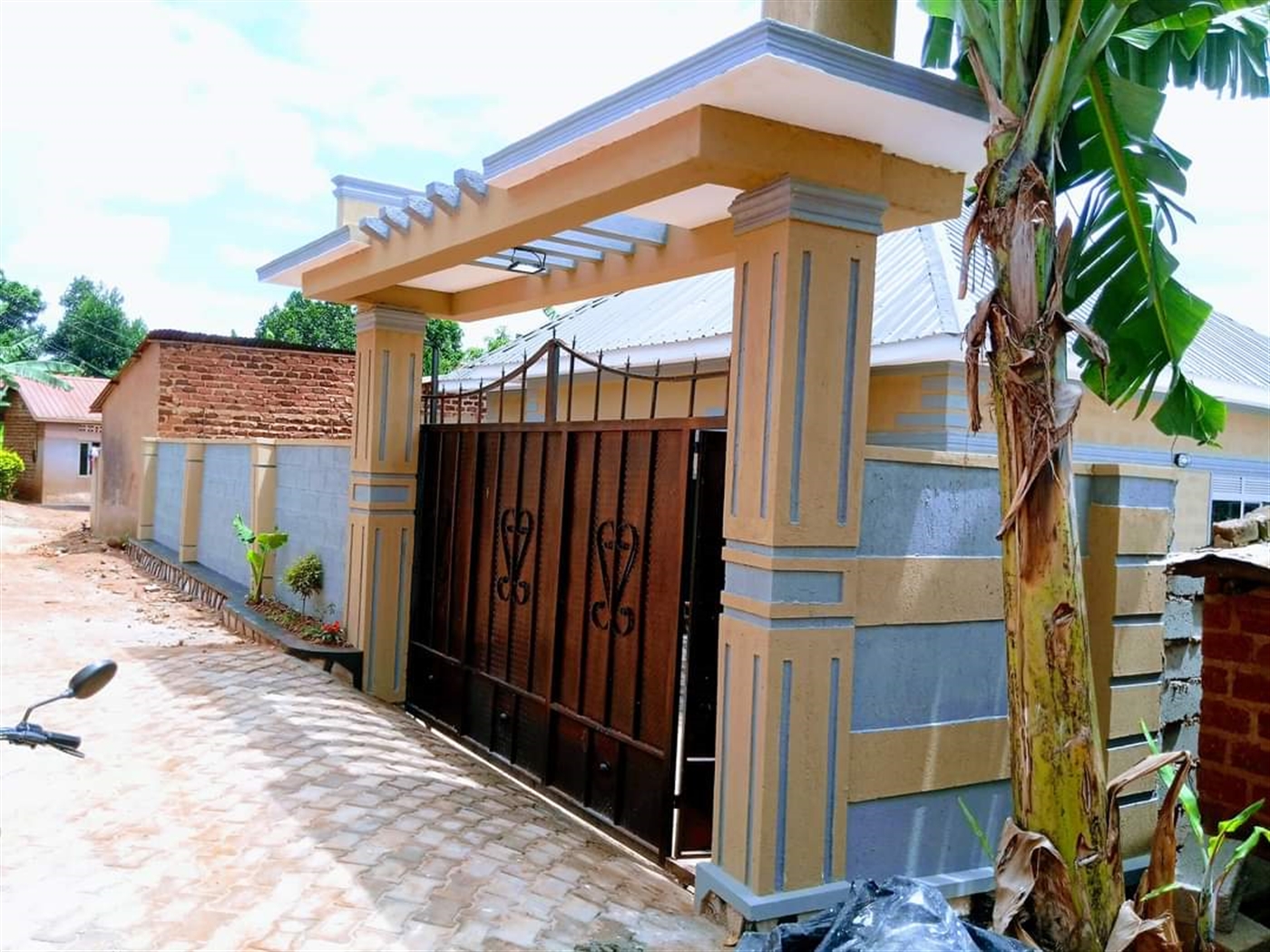 Bungalow for sale in Seguku Wakiso