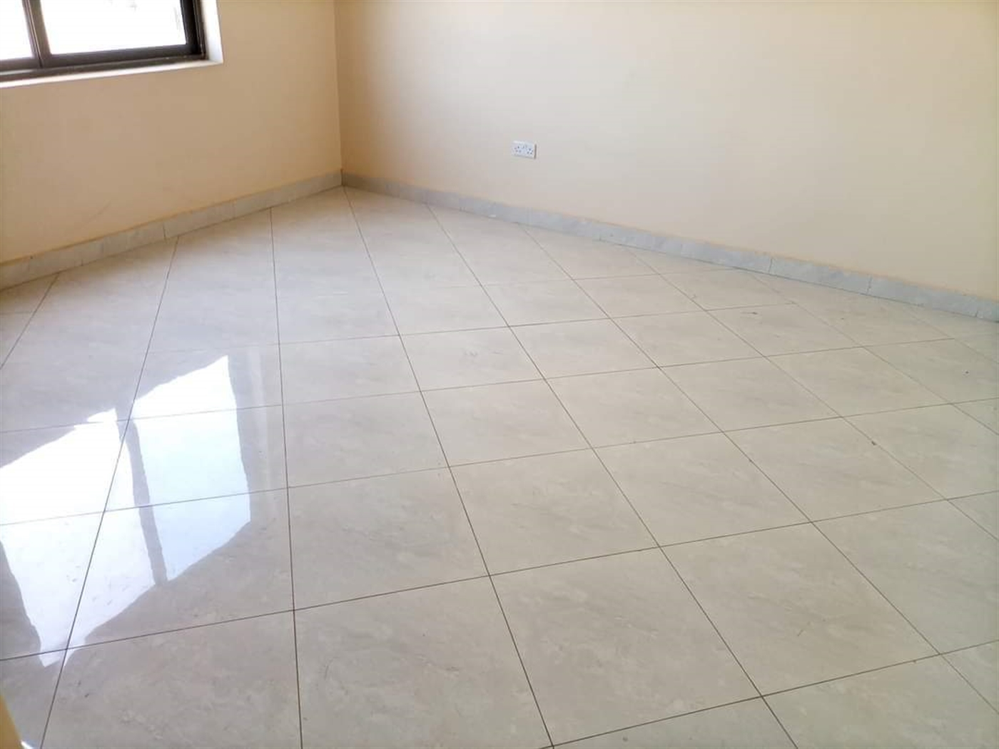 Apartment for rent in Kiwaatule Kampala