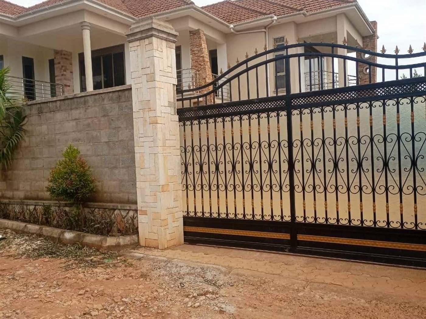 Mansion for sale in Lungujja Kampala